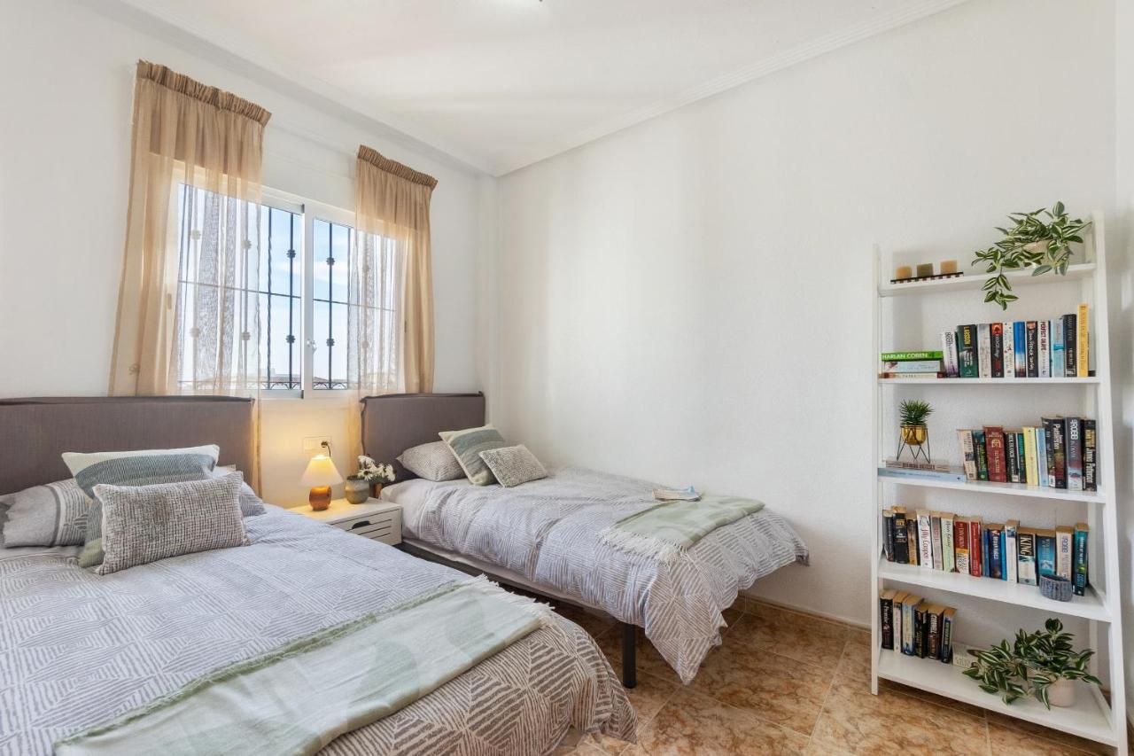 Cb Living - Homely Apartment Cinuelica, Punta Prima Dehesa de Campoamor  Bagian luar foto