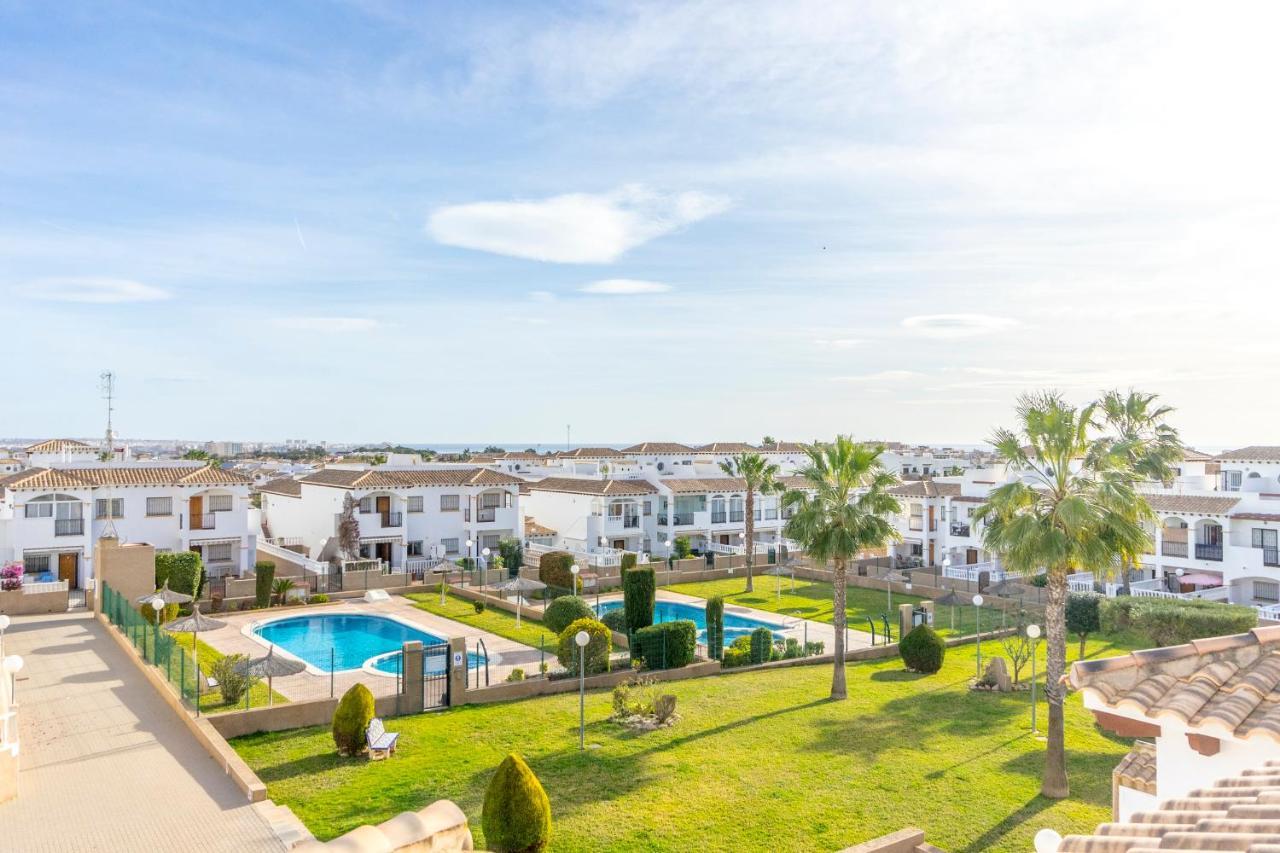 Cb Living - Homely Apartment Cinuelica, Punta Prima Dehesa de Campoamor  Bagian luar foto