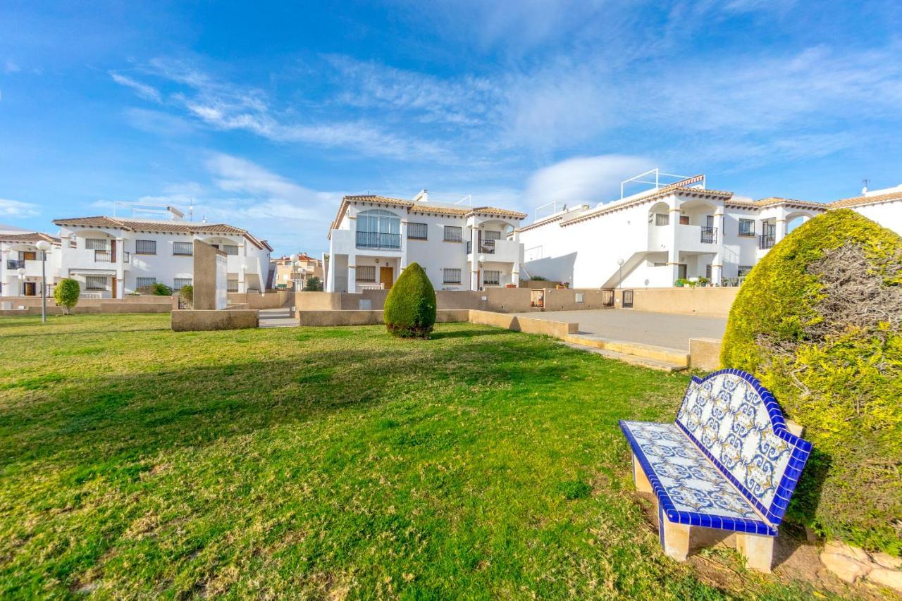Cb Living - Homely Apartment Cinuelica, Punta Prima Dehesa de Campoamor  Bagian luar foto